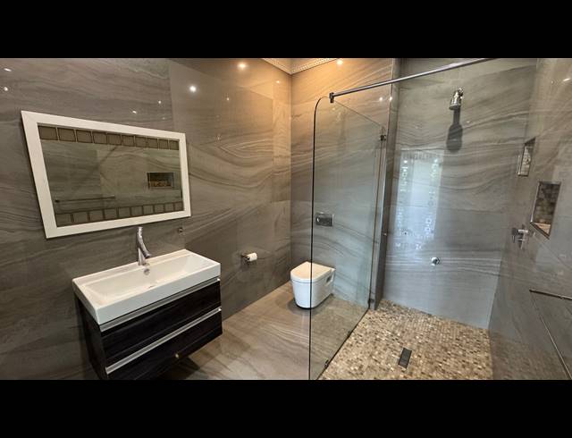 4 BEDROOM APARTMENT FOR SALE IN ESSENWOOD